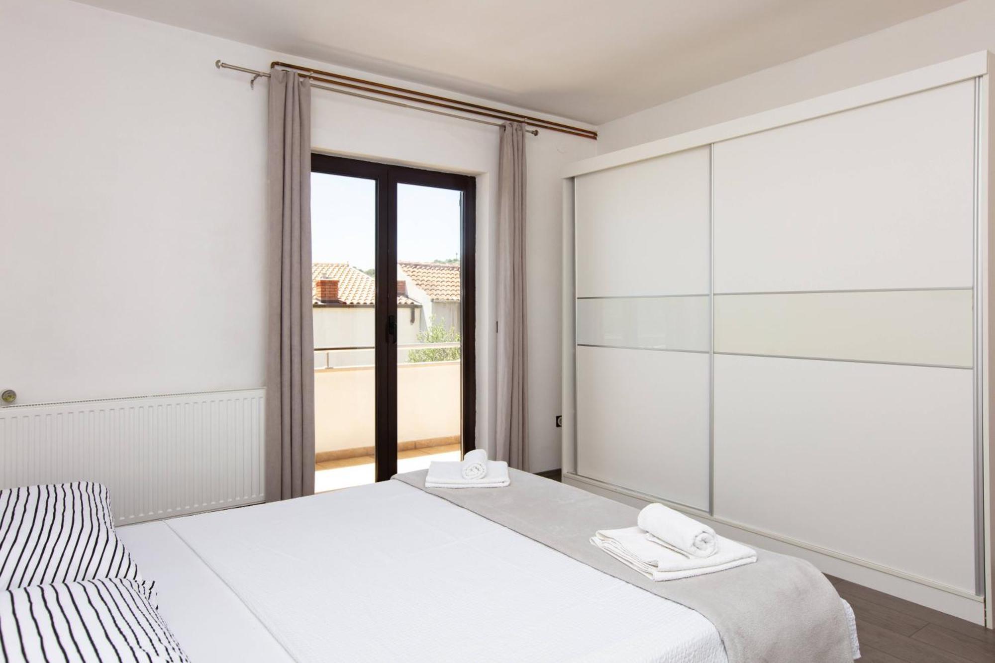 Apartments By The Sea Tisno, Murter - 812 Oda fotoğraf